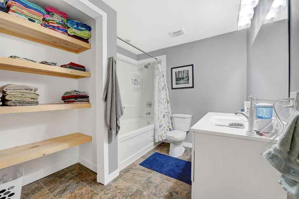 MLS® A2260597 - 7911 107 Street  in Mission Heights Grande Prairie, Residential