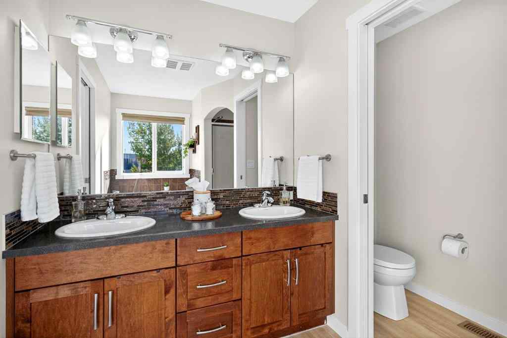 MLS® A2260600 - 1346 Kings Heights Way SE in Kings Heights Airdrie, Residential