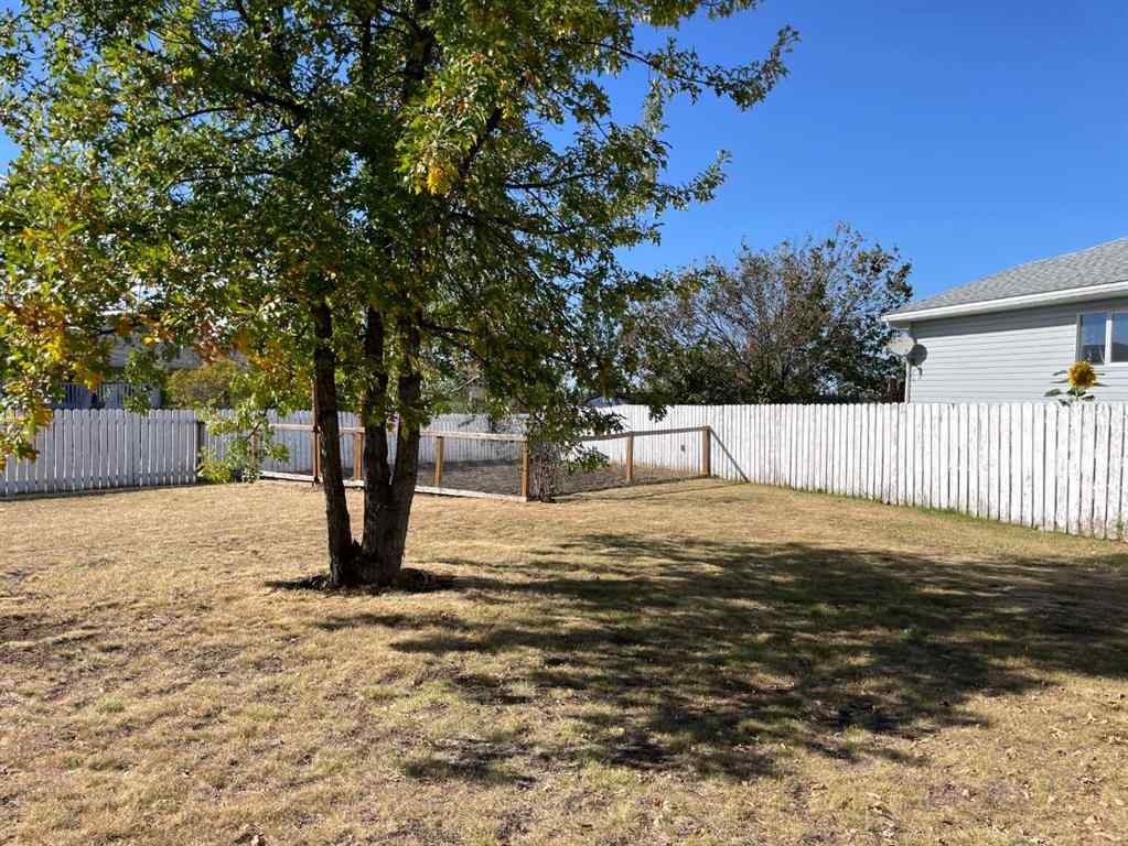 MLS® A2260603 - 11120 114 Street  in NONE Fairview, Residential