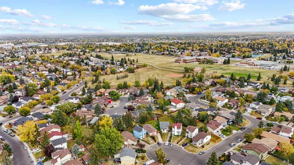 MLS® A2260607 - 1024 Santana Road NW in Sandstone Valley Calgary, Residential