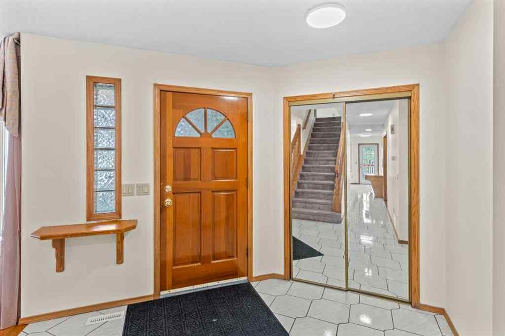 MLS® A2260607 - 1024 Santana Road NW in Sandstone Valley Calgary, Residential