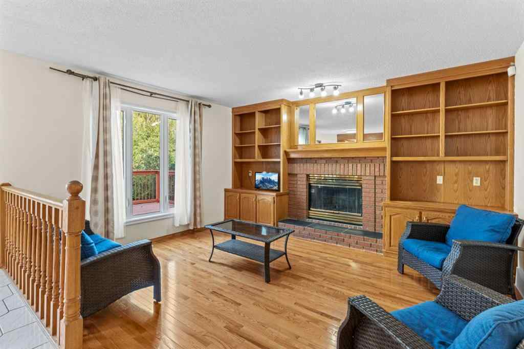 MLS® A2260607 - 1024 Santana Road NW in Sandstone Valley Calgary, Residential