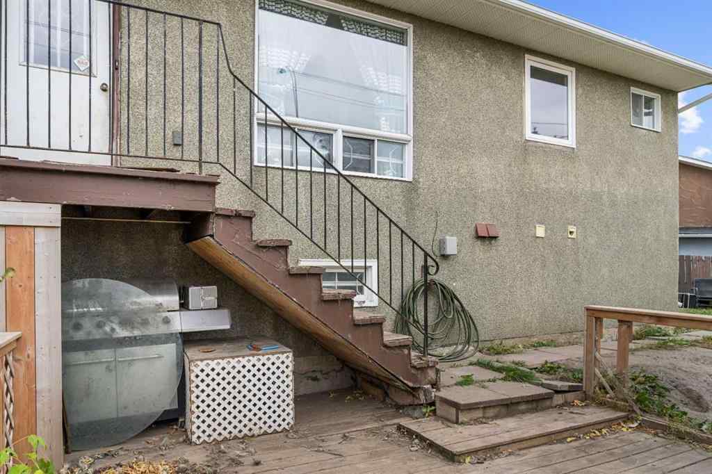 MLS® A2260622 - 305 Whitehill Place NE in Whitehorn Calgary, Residential