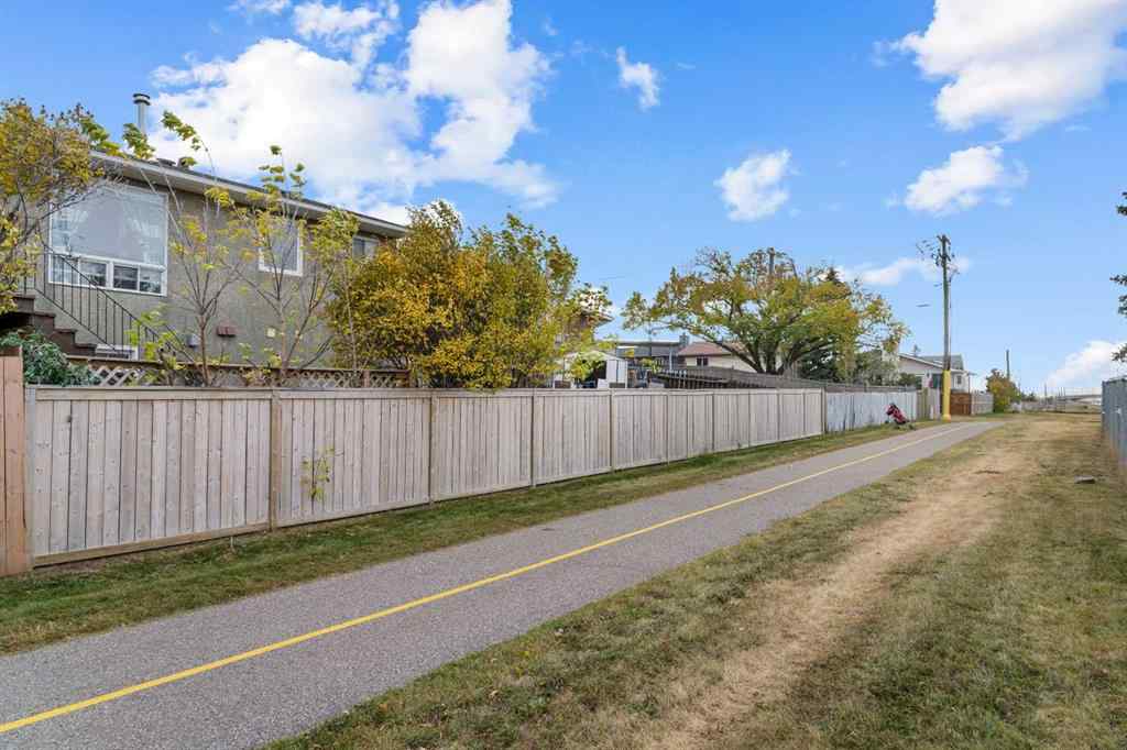 MLS® A2260622 - 305 Whitehill Place NE in Whitehorn Calgary, Residential