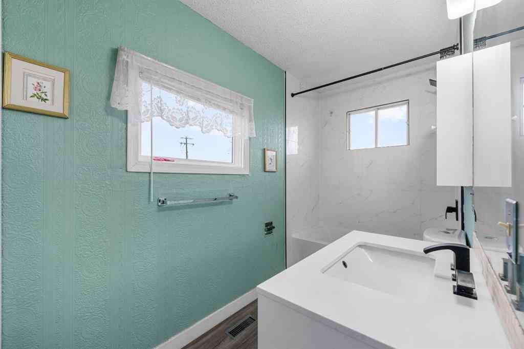 MLS® A2260622 - 305 Whitehill Place NE in Whitehorn Calgary, Residential