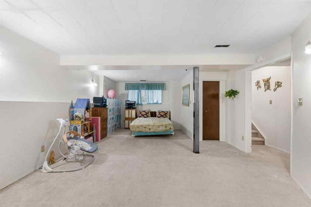 MLS® A2260622 - 305 Whitehill Place NE in Whitehorn Calgary, Residential