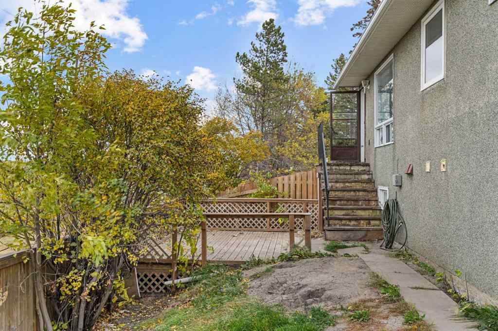 MLS® A2260622 - 305 Whitehill Place NE in Whitehorn Calgary, Residential