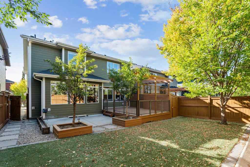 MLS® A2260623 - 195 Auburn Sound Circle SE in Auburn Bay Calgary, Residential