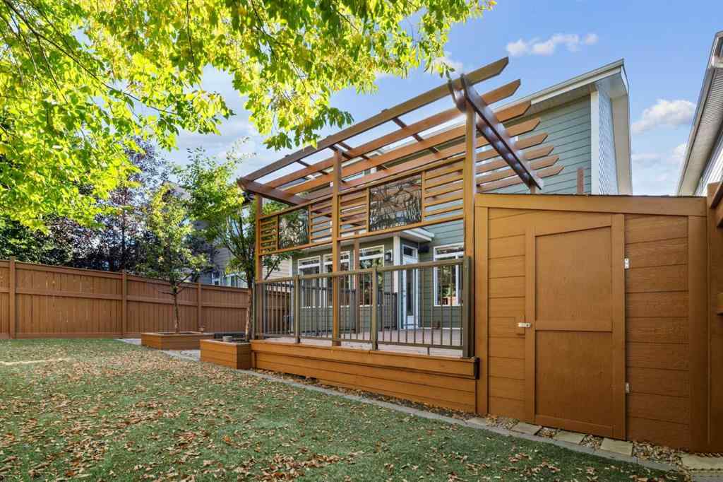 MLS® A2260623 - 195 Auburn Sound Circle SE in Auburn Bay Calgary, Residential