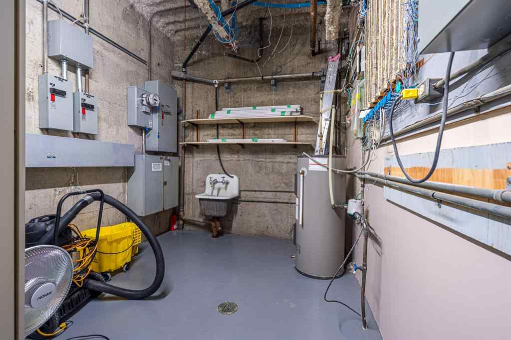 MLS® A2260629 - 4916 50 Avenue   in Central Business District Lloydminster, Commercial