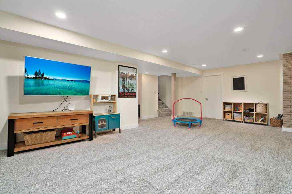 MLS® A2260630 - 4134 47 Street  in Grandview Red Deer, Residential