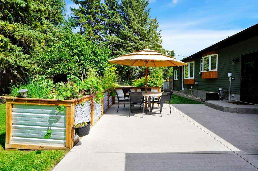 MLS® A2260630 - 4134 47 Street  in Grandview Red Deer, Residential