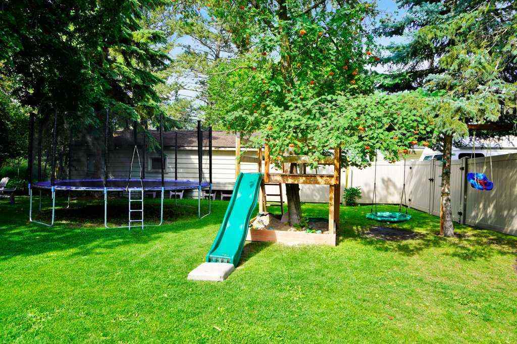 MLS® A2260630 - 4134 47 Street  in Grandview Red Deer, Residential