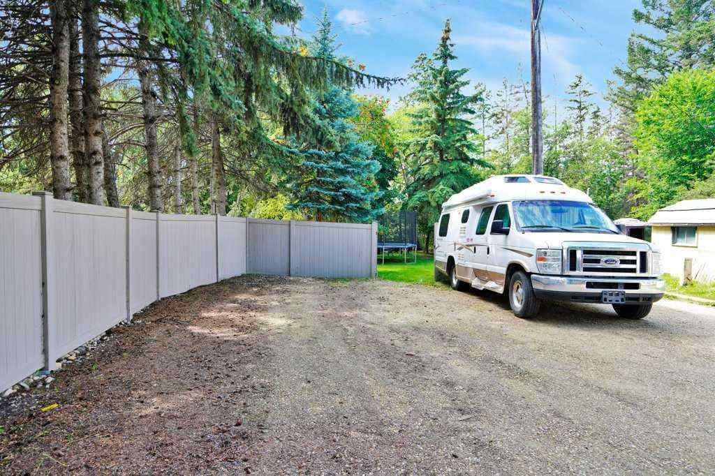 MLS® A2260630 - 4134 47 Street  in Grandview Red Deer, Residential