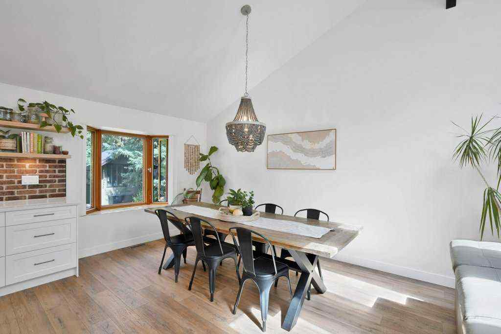 MLS® A2260630 - 4134 47 Street  in Grandview Red Deer, Residential