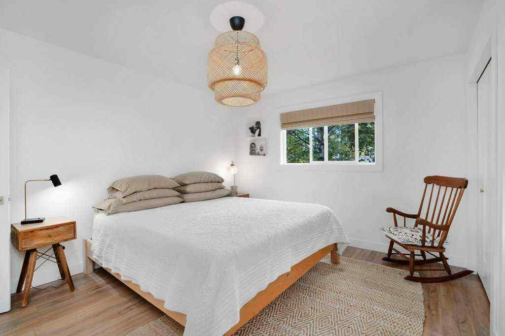 MLS® A2260630 - 4134 47 Street  in Grandview Red Deer, Residential