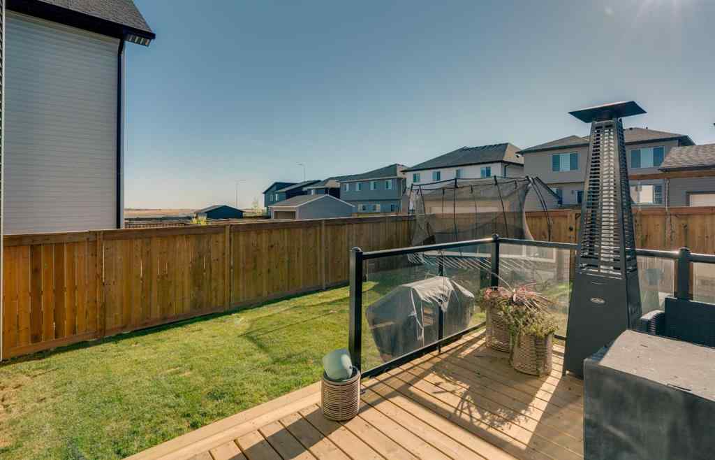 MLS® A2260631 - 20 Edith Crescent NW in Glacier Ridge Calgary, Residential