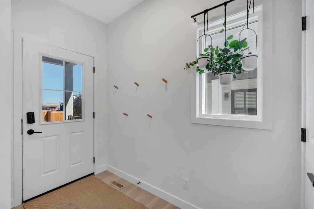 MLS® A2260631 - 20 Edith Crescent NW in Glacier Ridge Calgary, Residential