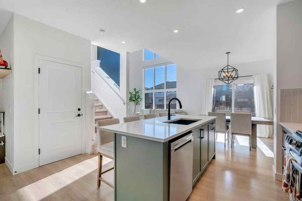 MLS® A2260631 - 20 Edith Crescent NW in Glacier Ridge Calgary, Residential