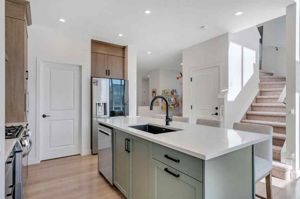 MLS® A2260631 - 20 Edith Crescent NW in Glacier Ridge Calgary, Residential