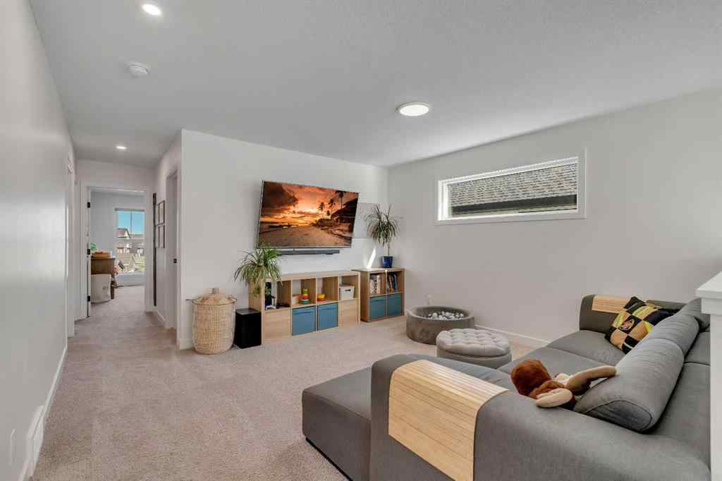 MLS® A2260631 - 20 Edith Crescent NW in Glacier Ridge Calgary, Residential