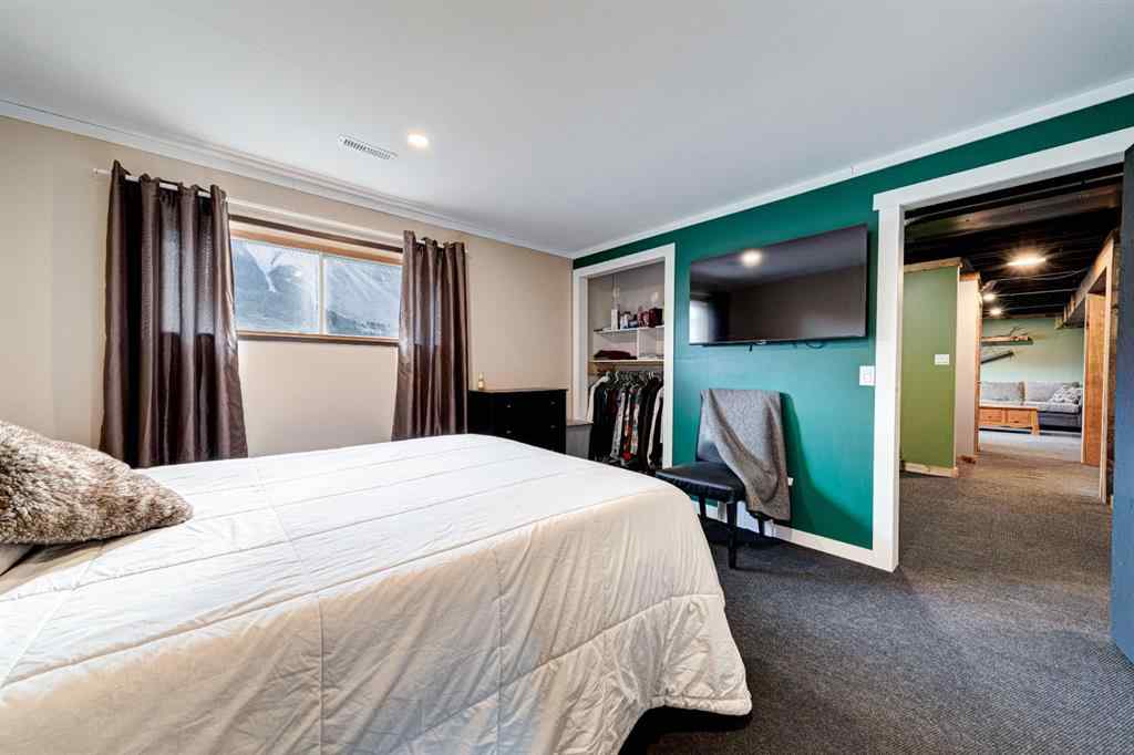 MLS® A2260633 - 21009 21 Avenue  in NONE Bellevue, Residential