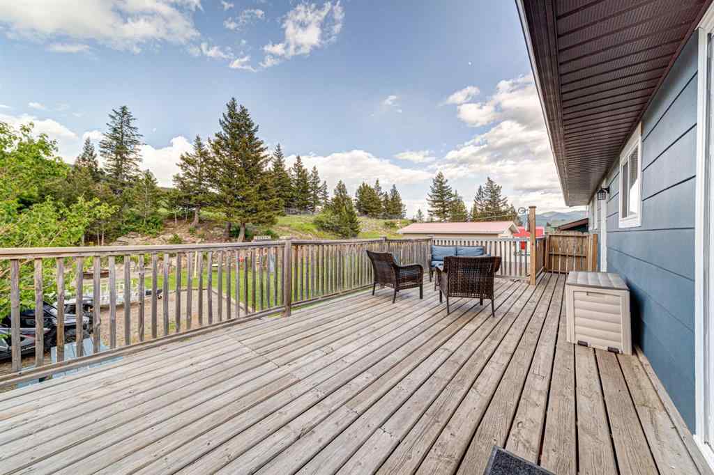 MLS® A2260633 - 21009 21 Avenue  in NONE Bellevue, Residential