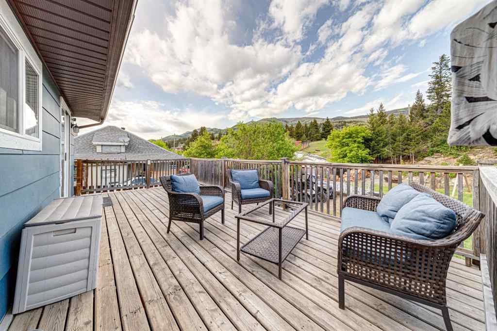 MLS® A2260633 - 21009 21 Avenue  in NONE Bellevue, Residential