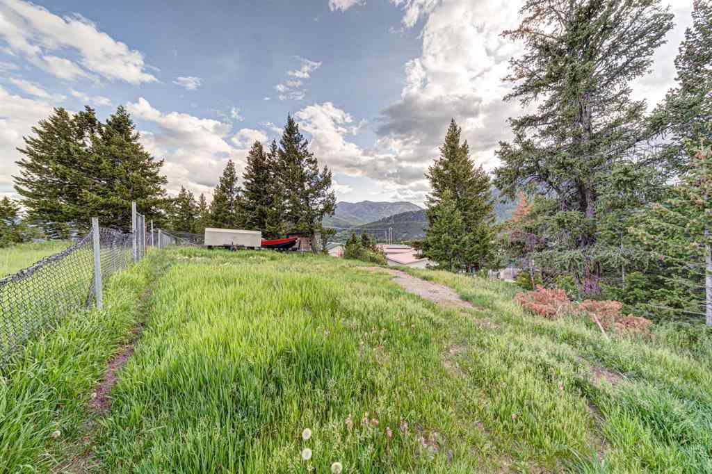 MLS® A2260633 - 21009 21 Avenue  in NONE Bellevue, Residential