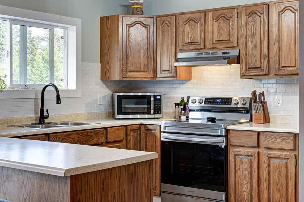 MLS® A2260633 - 21009 21 Avenue  in NONE Bellevue, Residential