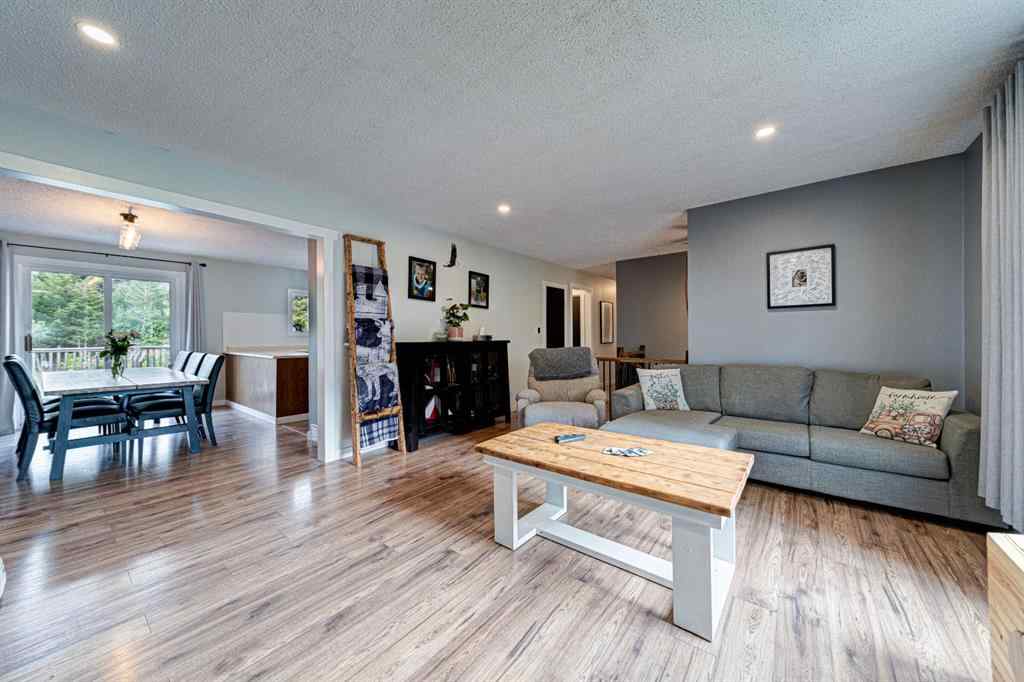 MLS® A2260633 - 21009 21 Avenue  in NONE Bellevue, Residential