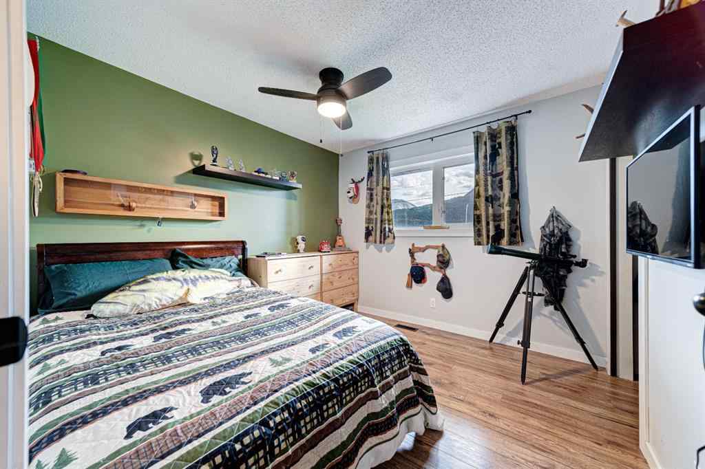 MLS® A2260633 - 21009 21 Avenue  in NONE Bellevue, Residential