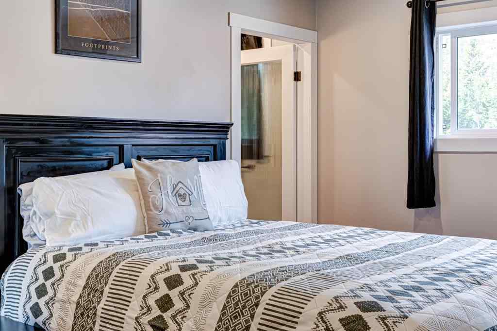 MLS® A2260633 - 21009 21 Avenue  in NONE Bellevue, Residential