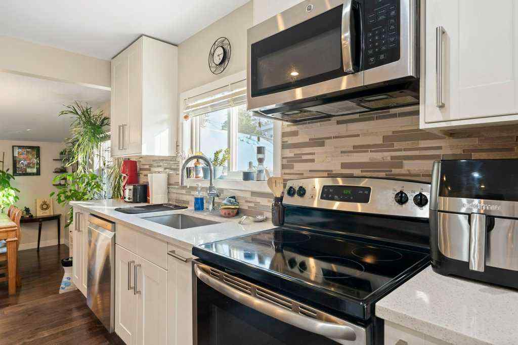 MLS® A2260635 - 4640 81 Street NW in Bowness Calgary, Residential