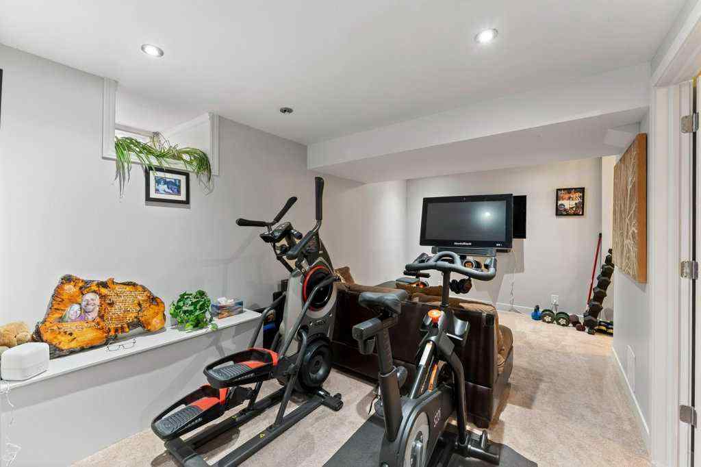 MLS® A2260635 - 4640 81 Street NW in Bowness Calgary, Residential