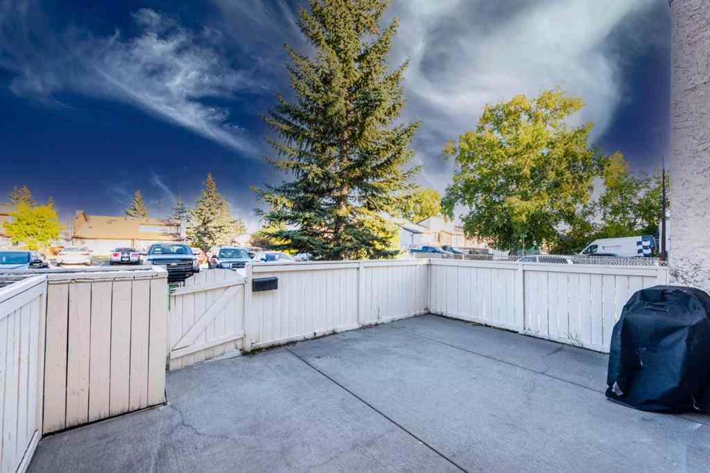 MLS® A2260636 - Unit #301 5404 10 Avenue SE in Penbrooke Meadows Calgary, Residential