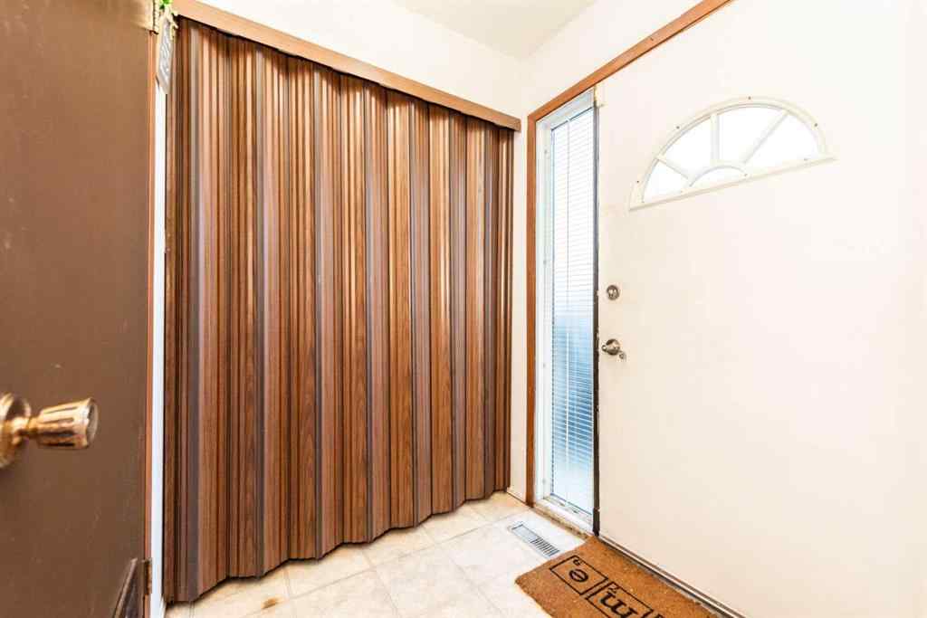 MLS® A2260636 - Unit #301 5404 10 Avenue SE in Penbrooke Meadows Calgary, Residential