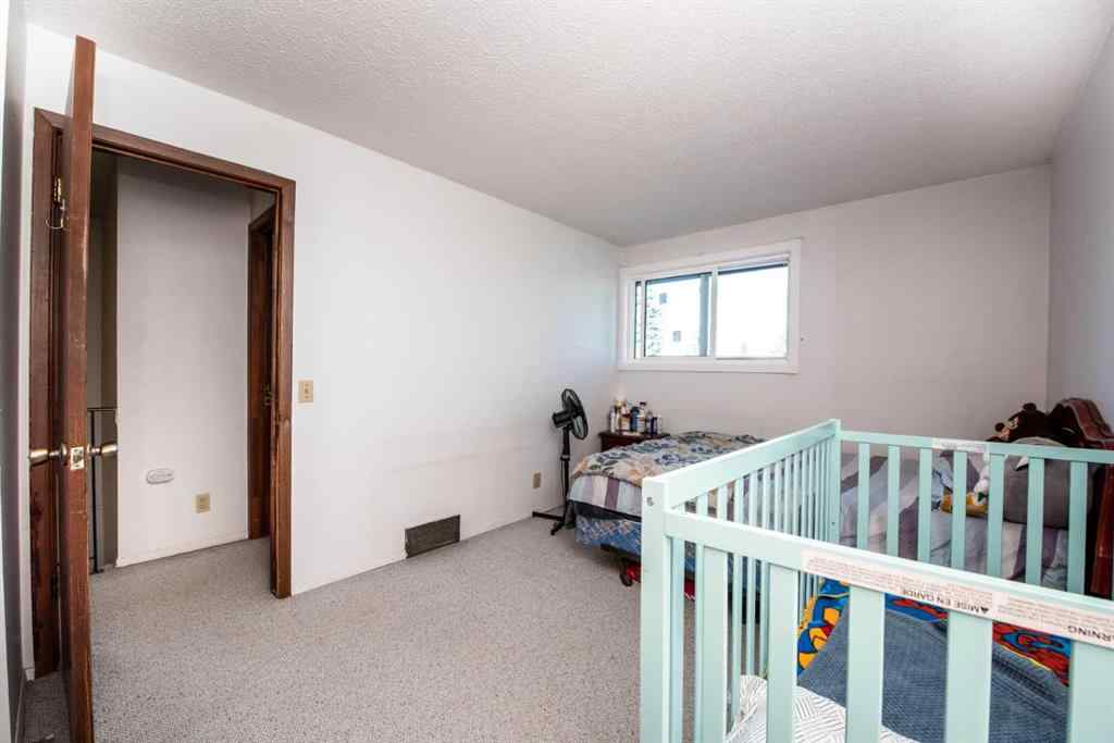 MLS® A2260636 - Unit #301 5404 10 Avenue SE in Penbrooke Meadows Calgary, Residential