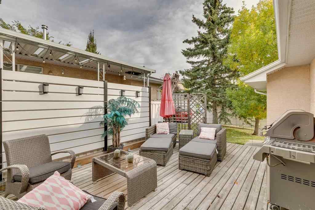 MLS® A2260653 - 42 Sierra Morena Green SW in Signal Hill Calgary, Residential
