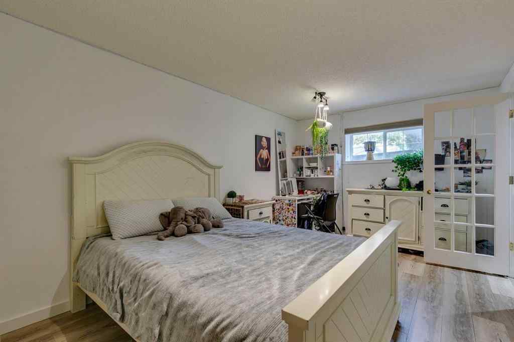 MLS® A2260653 - 42 Sierra Morena Green SW in Signal Hill Calgary, Residential