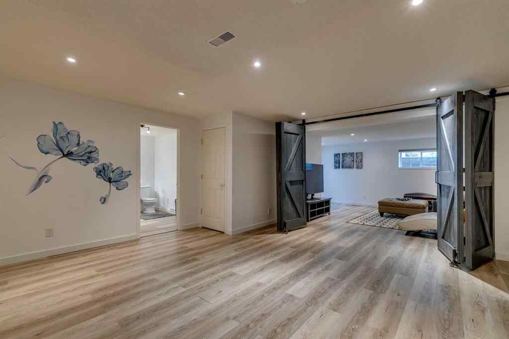 MLS® A2260653 - 42 Sierra Morena Green SW in Signal Hill Calgary, Residential