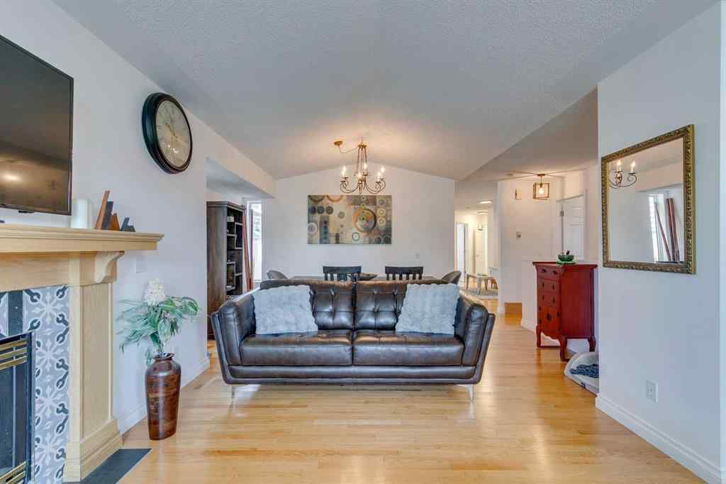 MLS® A2260653 - 42 Sierra Morena Green SW in Signal Hill Calgary, Residential