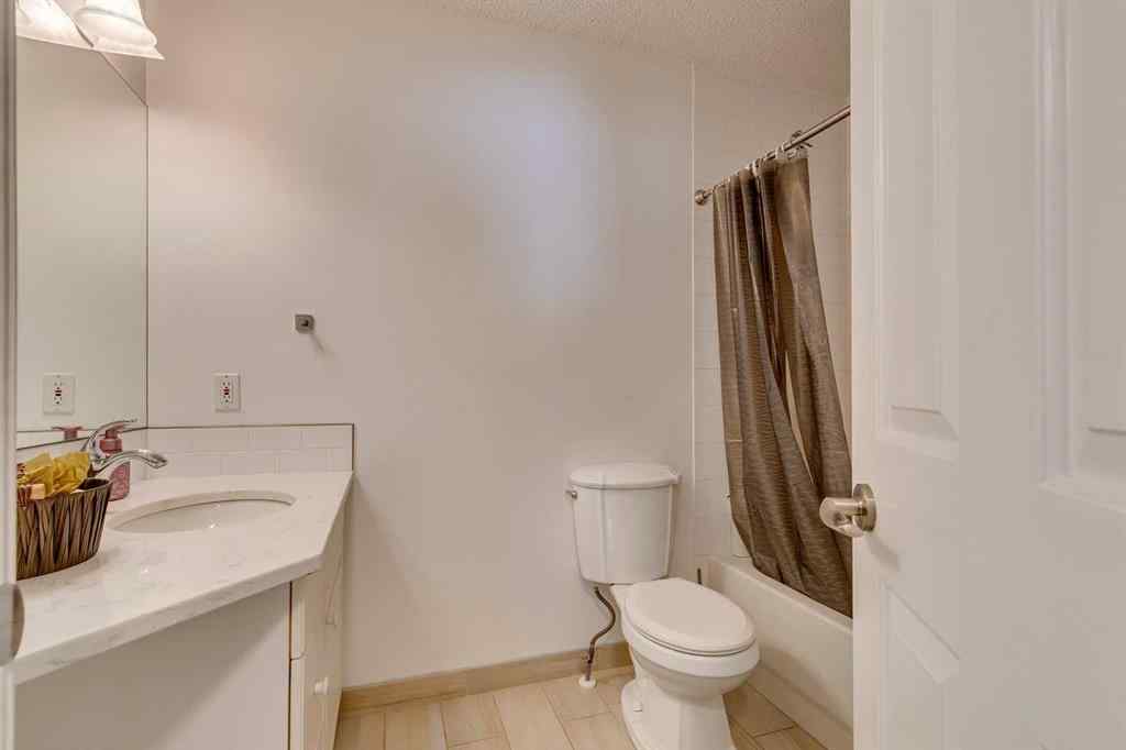 MLS® A2260653 - 42 Sierra Morena Green SW in Signal Hill Calgary, Residential