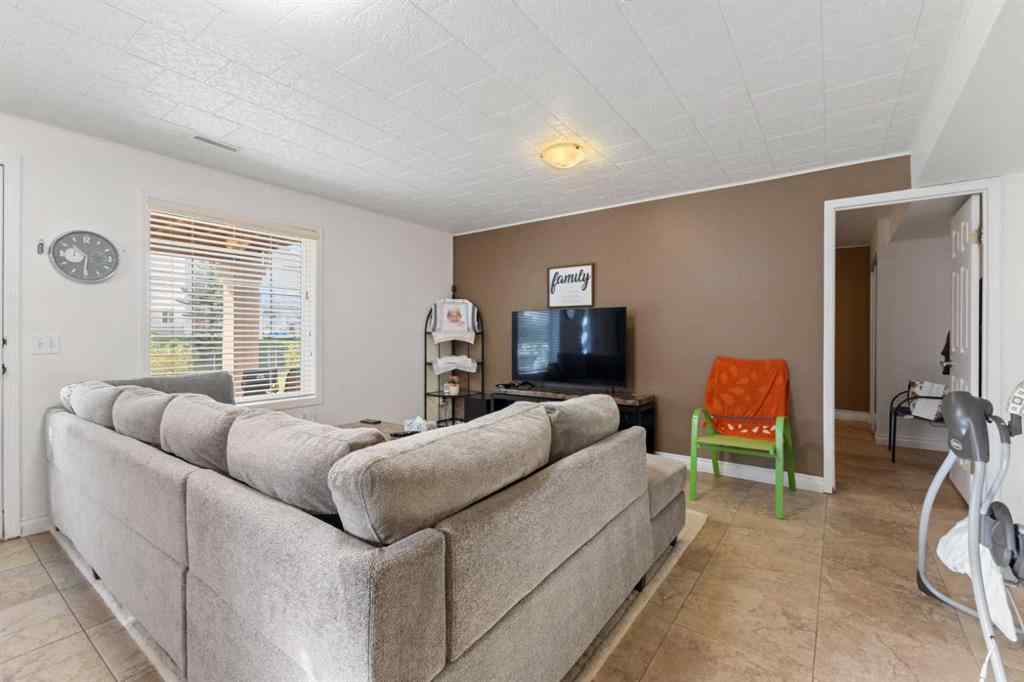 MLS® A2260661 - 253 Coral Shores Cape NE in Coral Springs Calgary, Residential