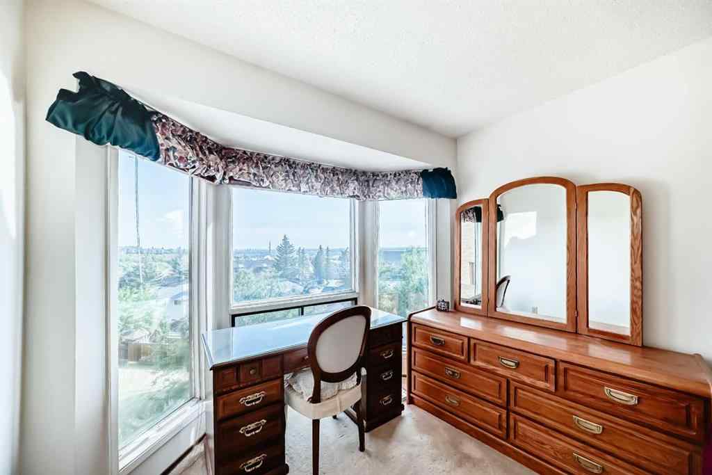 MLS® A2260663 - 16 Edgeland Bay NW in Edgemont Calgary, Residential