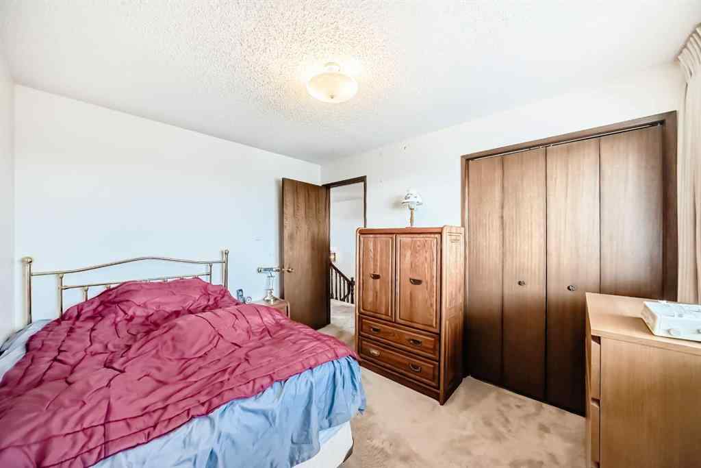 MLS® A2260663 - 16 Edgeland Bay NW in Edgemont Calgary, Residential