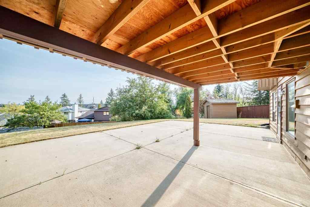 MLS® A2260663 - 16 Edgeland Bay NW in Edgemont Calgary, Residential