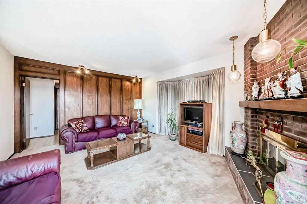 MLS® A2260663 - 16 Edgeland Bay NW in Edgemont Calgary, Residential