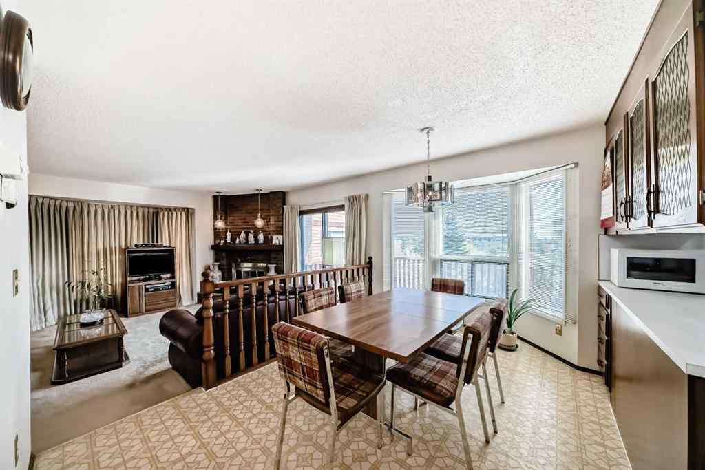 MLS® A2260663 - 16 Edgeland Bay NW in Edgemont Calgary, Residential