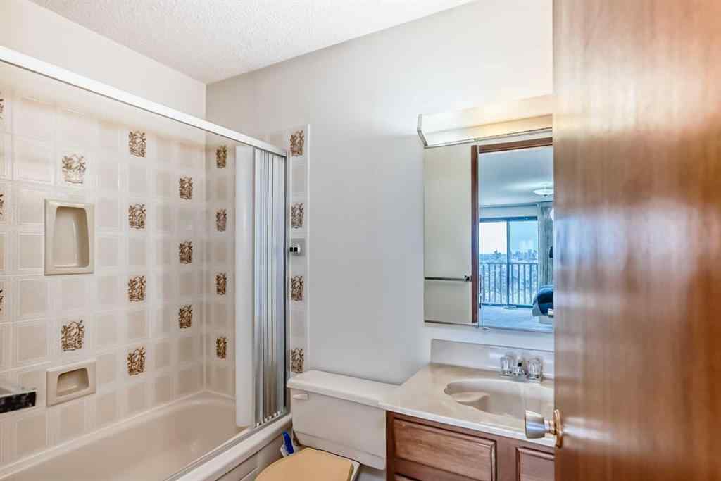 MLS® A2260663 - 16 Edgeland Bay NW in Edgemont Calgary, Residential